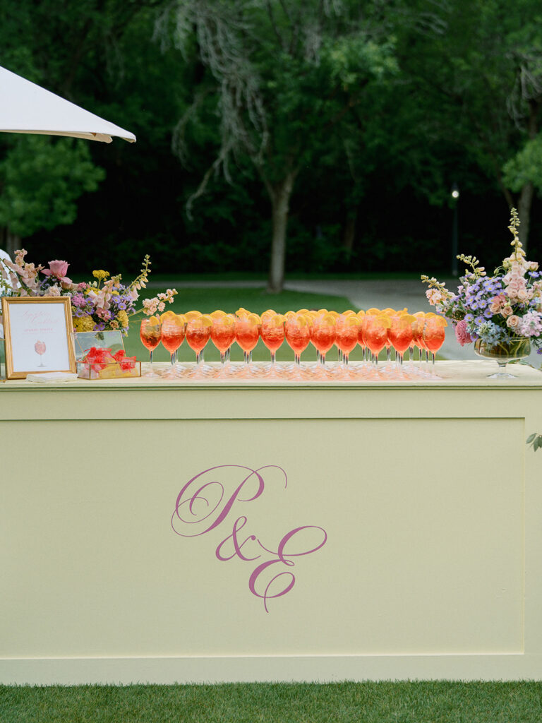 aperol spritz welcome drink outdoor ceremony 
